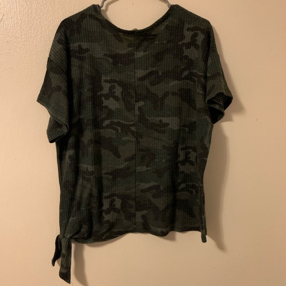 Call Waffle Top - Picture 2 of 2